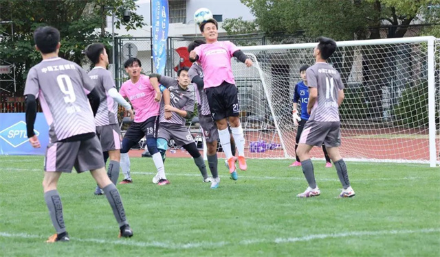 一站式足球赛果查询解决方案支持多终端访问随时掌握昨日今日明日所有对阵结果与积分排名动态